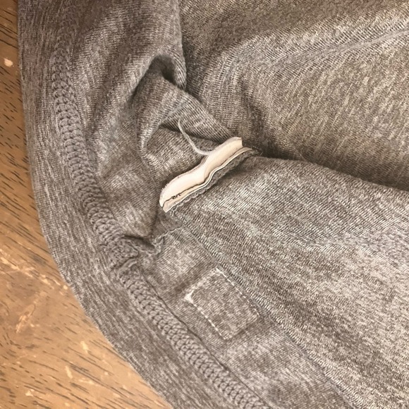 Vuori Strato Tech Tee Mens Small Performance Long Sleeve Athleisure Gray - Picture 3 of 6